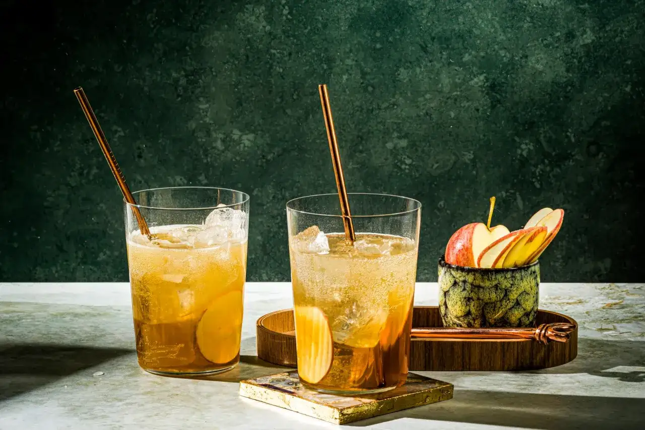 Cocktail Jack Daniel's Honey mule lemonade gold rush